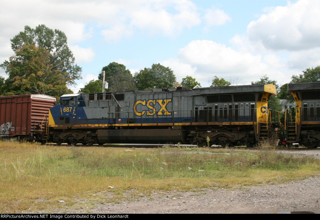 CSX 687
